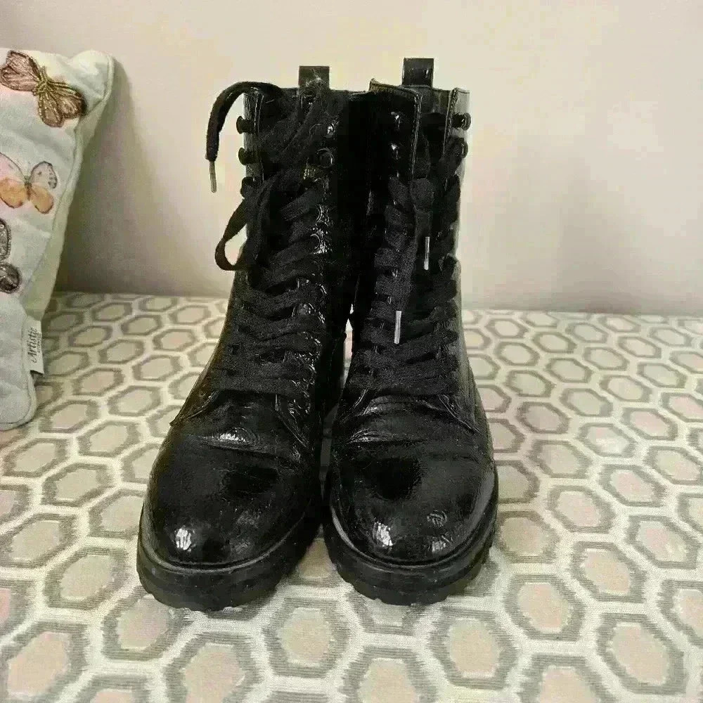 TOPSHOP PATTEN HEEL  BOOTIE - Picture 2 of 11